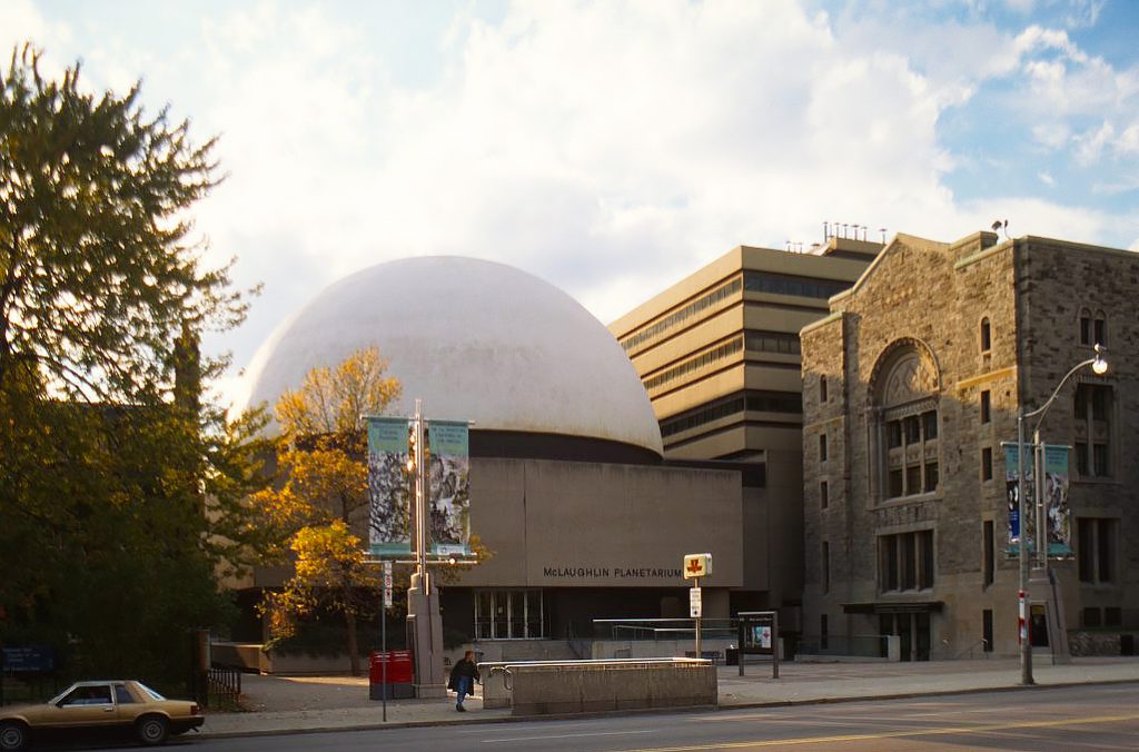 1993 - The McLaughlin Planetarium and the south end of the East Wing of the Royal Ontario Museum